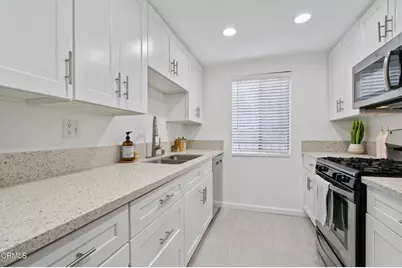 544 E Magnolia #D, Burbank, CA 91501 - Photo 10