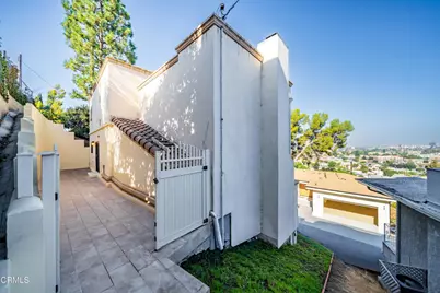 1118 Oberlin Drive, Glendale, CA 91205 - Photo 32