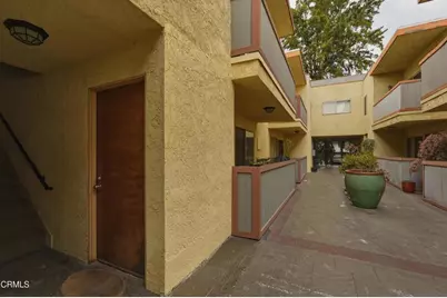 12940 Riverside Drive #106, Los Angeles, CA 91423 - Photo 8