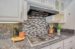 1225 S Orange Grove Blvd, Pasadena, CA 91105 - Photo 16