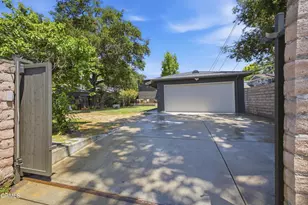 168 Lamour Dr, La Canada Flintridge, CA 91011 - Photo 36