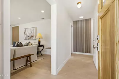 168 Lamour Drive, La Canada Flintridge, CA 91011 - Photo 4