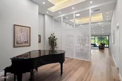 4428 Oakwood Avenue, La Canada Flintridge, CA 91011 - Photo 8