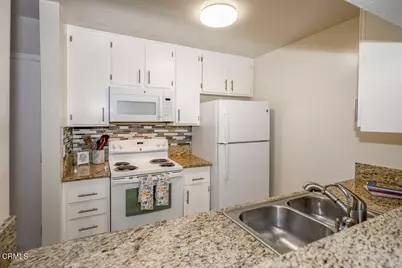 5460 White Oak Avenue #E125, Encino, CA 91316 - Photo 4