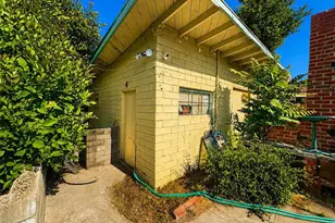 1790 Mentone Ave, Pasadena, CA 91103 - Photo 4