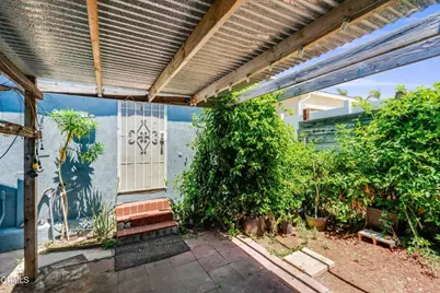 2869 El Caminito, La Crescenta, CA 91214 - Photo 20