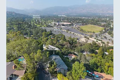 988 Glen Oaks Boulevard, Pasadena, CA 91105 - Photo 50