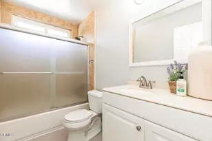 10272 Willow Springs Ln, Sunland, CA 91040 - Photo 36