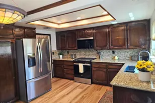 12330 Magnolia Blvd, Valley Village, CA 91607 - Photo 14