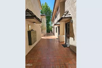 12330 Magnolia Boulevard #106, Valley Village, CA 91607 - Photo 4