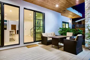 244 S Gramercy Pl, Los Angeles, CA 90004 - Photo 4