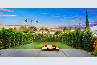 244 S Gramercy Place, Los Angeles, CA 90004 - Photo 2