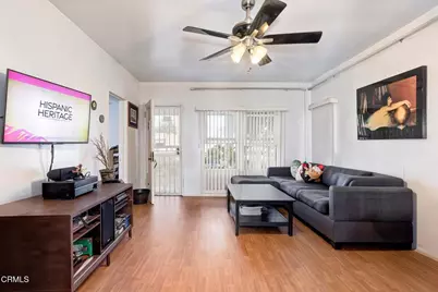 424 W Arbor Vitae Street, Inglewood, CA 90301 - Photo 8