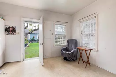 424 W Arbor Vitae Street, Inglewood, CA 90301 - Photo 14