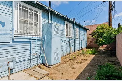 424 W Arbor Vitae Street, Inglewood, CA 90301 - Photo 34