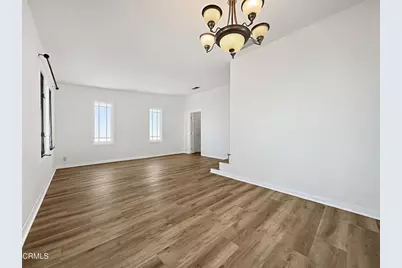 10230 Jardine Avenue, Sunland, CA 91040 - Photo 18