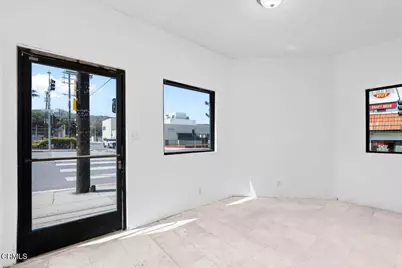 7969 Foothill Boulevard #7969, Los Angeles, CA 91040 - Photo 2