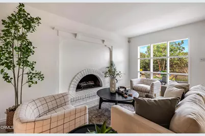 1260 Marthas Vineyard Court, Ventura, CA 93001 - Photo 10