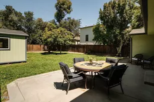2061 N Roosevelt Ave, Altadena, CA 91001 - Photo 32