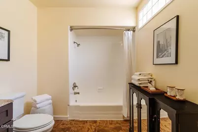 2061 N Roosevelt Avenue, Altadena, CA 91001 - Photo 28