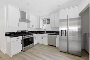 15113 Calle Los Elegantes, Santa Clarita, CA 91390 - Photo 12