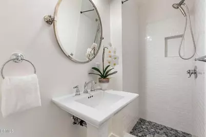 1102 Bella Vista Avenue, Pasadena, CA 91107 - Photo 14