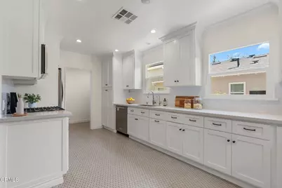 1102 Bella Vista Avenue, Pasadena, CA 91107 - Photo 10