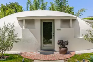 1097 S Los Robles Ave, Pasadena, CA 91106 - Photo 2