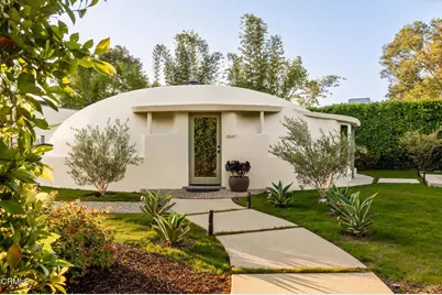 1097 S Los Robles Avenue, Pasadena, CA 91106 - Photo 1