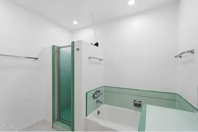 5236 Bellingham Avenue, Los Angeles, CA 91607 - Photo 28