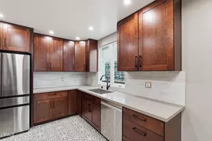 5270 Bellingham Ave, Los Angeles, CA 91607 - Photo 16