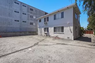 5270 Bellingham Ave, Los Angeles, CA 91607 - Photo 12