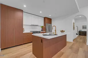 139 S Oak Knoll Ave, Pasadena, CA 91101 - Photo 8