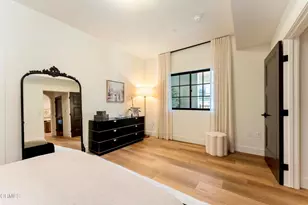 139 S Oak Knoll Ave, Pasadena, CA 91101 - Photo 14
