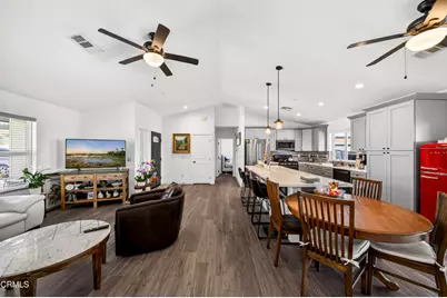 22422 Roundup Way, Apple Valley, CA 92308 - Photo 12