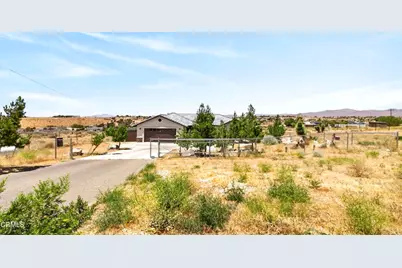22422 Roundup Way, Apple Valley, CA 92308 - Photo 36