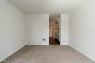 355 S Los Robles Ave, Pasadena, CA 91101 - Photo 8