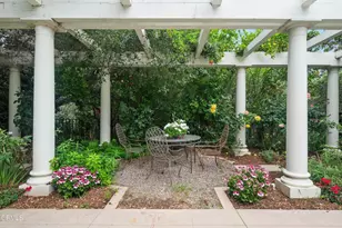 519 Meadow Grove St, La Canada Flintridge, CA 91011 - Photo 36
