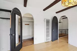 3911 De Longpre Ave, Los Angeles, CA 90027 - Photo 28