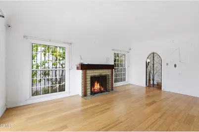 3911 De Longpre Avenue, Los Angeles, CA 90027 - Photo 12