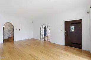 3911 De Longpre Ave, Los Angeles, CA 90027 - Photo 14