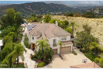 2741 Sleepy Hollow Place, Glendale, CA 91206 - Photo 2