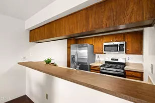 355 S Marengo Ave, Pasadena, CA 91101 - Photo 14