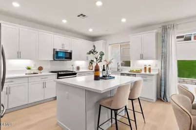 23744 Orange Blossom Drive, Santa Clarita, CA  - Photo 10