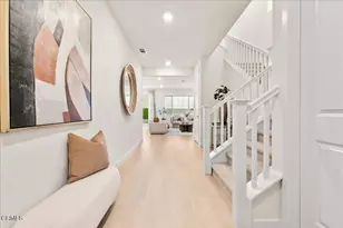 23744 Orange Blossom Dr, Santa Clarita, CA - Photo 2