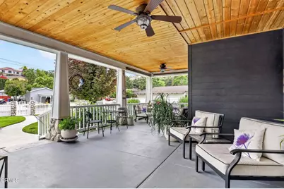 25067 Everett Drive, Newhall, CA 91321 - Photo 6