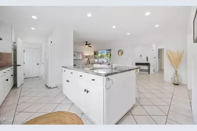 7015 Charrick Place, Tujunga, CA 91042 - Photo 14
