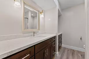 385 S Oakland Ave, Pasadena, CA 91001 - Photo 20