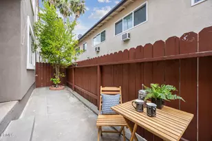 49 N Parkwood Ave, Pasadena, CA 91107 - Photo 14