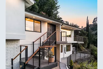 981 Glen Oaks Boulevard, Pasadena, CA 91105 - Photo 2